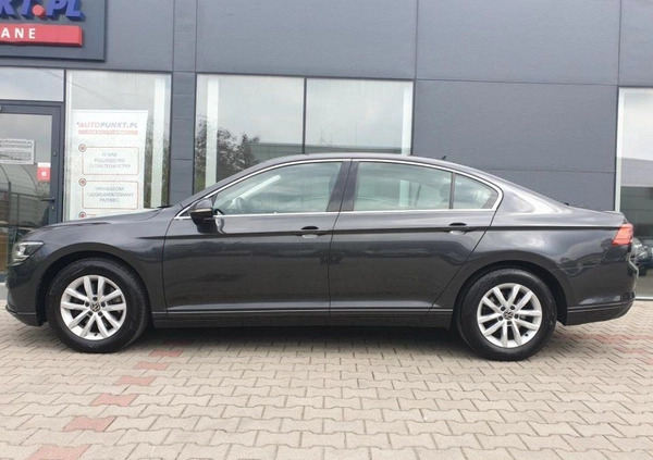 Volkswagen Passat cena 94900 przebieg: 99019, rok produkcji 2021 z Warszawa małe 407